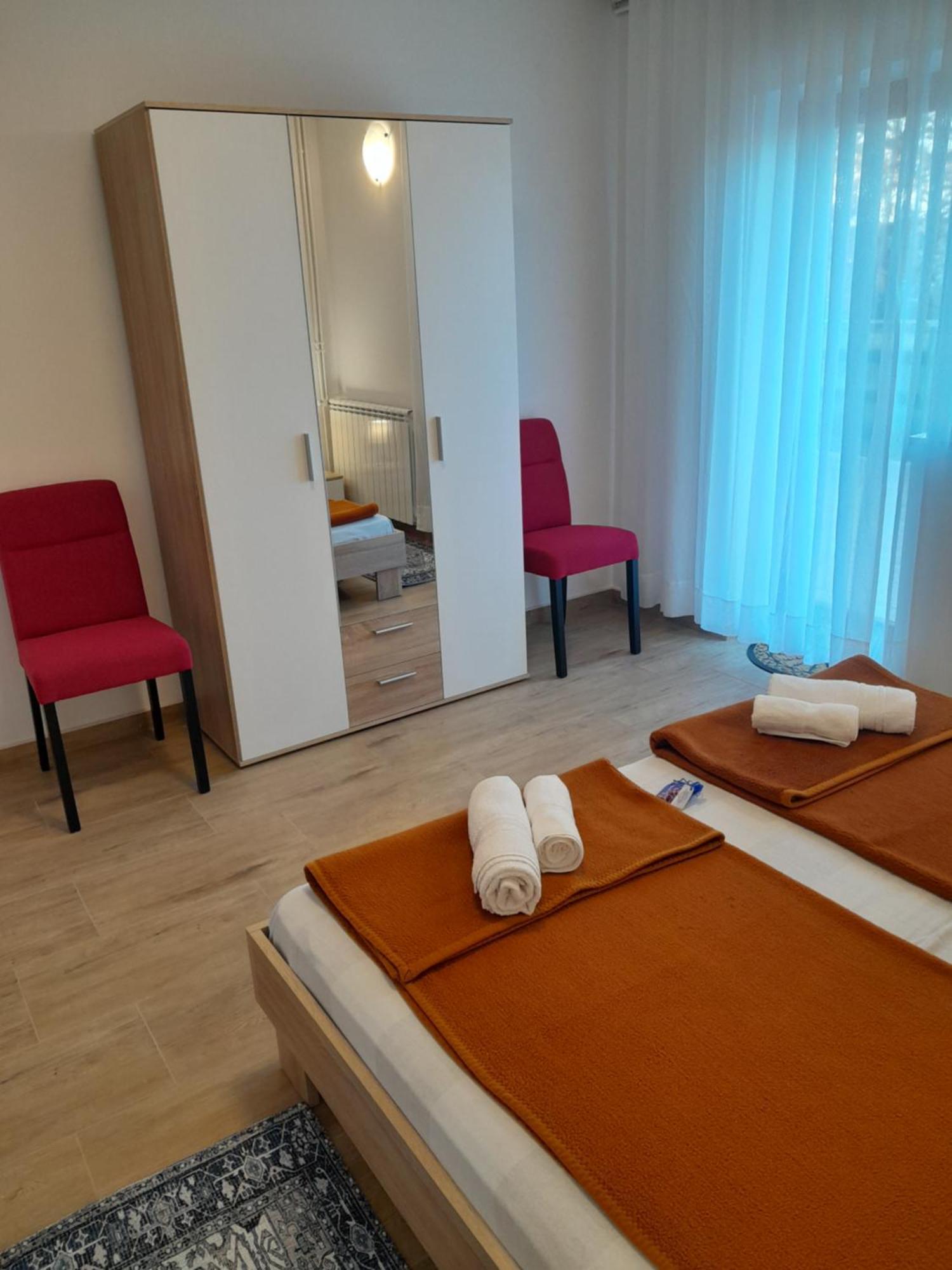 Apartment Dean Климно Екстериор снимка