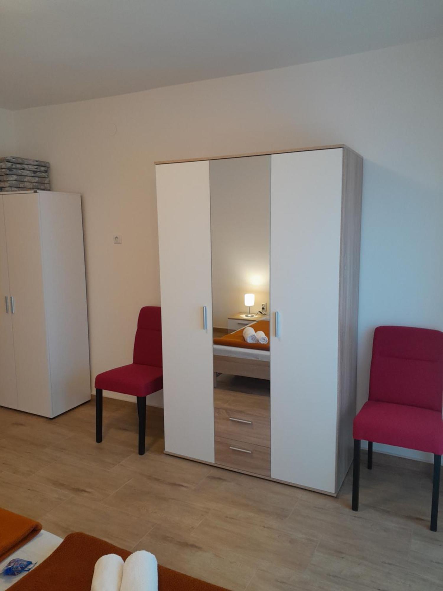 Apartment Dean Климно Екстериор снимка